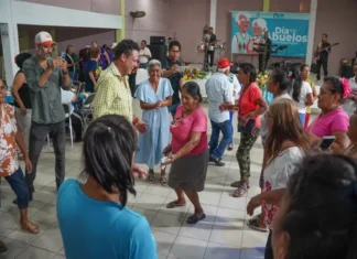 Ayuntamiento de Cosoleacaque consiente a los abuelitos en emotivo festejo del Día del Abuelo Imagen del Día del Abuelo con adultos mayores y actividades en Cosoleacaque