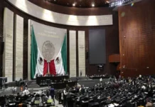 Diputados de la 4T aprueban dictamen en comisiones que prohíbe doble nacionalidad a candidatos a la presidencia y gubernaturas Diputados discuten la prohibición de doble nacionalidad en México