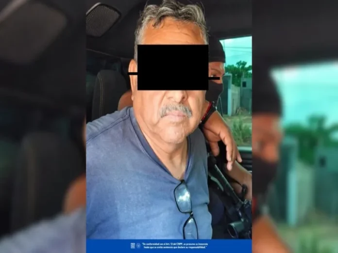 Detención del ex comisionado Juchitán Imagen del ex comisionado Juchitán durante su detención