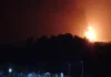 Explosión en Jáltipan deja al menos tres personas fallecidas y varios lesionados Imagen de la explosión en Jáltipan con columna de fuego y humo