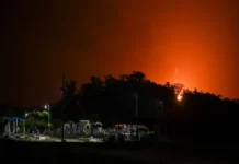Cancelan festejos patris en Jáltipan, tras explosión en una planta de sal que dejó tres muertos Imagen de la explosión planta de sal en Jáltipan, Veracruz