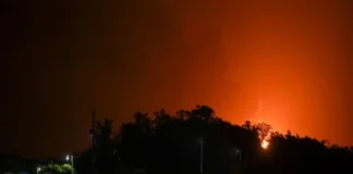 Cancelan festejos patris en Jáltipan, tras explosión en una planta de sal que dejó tres muertos Imagen de la explosión planta de sal en Jáltipan, Veracruz