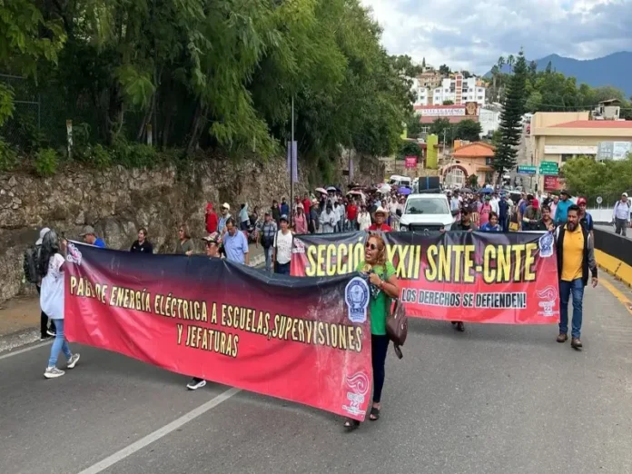 Fernanda Chávez en su primer día al frente del IEEPO en Oaxaca Fernanda Chávez supervisando el IEEPO en Oaxaca