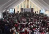 Sheinbaum concluye gira por 10 estados con 150 mil asistentes Imagen de la presidenta durante la gira de Sheinbaum en México