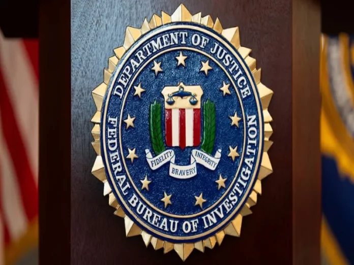 Hackers FBI comprometen datos de agentes Imagen que muestra la alerta de hackers FBI tras vulnerar datos sensibles