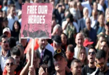 Condenan a 25 años de prisión al expresidente de Kosovo por cuatro crímenes de guerra Sentencia de Hashim Thaci por crímenes de guerra