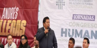 «Busco verdad y justicia», exige alcalde de Tecamachalco tras homicidio de su hijo Manifestación del alcalde exigiendo verdad tras homicidio de hijo
