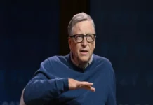 «No ha existido un arma tan poderosa»: Bill Gates advierte que la IA puede provocar mil millones de muertes si es usada con «malas intenciones» Imagen que muestra a Bill Gates hablando sobre inteligencia artificial