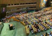 Decenas de delegados de todo el mundo abandonan sala de la ONU al iniciar el discurso de Netanyahu Imagen que muestra a delegados saliendo de la ONU en protesta contra Netanyahu ONU