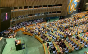 Decenas de delegados de todo el mundo abandonan sala de la ONU al iniciar el discurso de Netanyahu Imagen que muestra a delegados saliendo de la ONU en protesta contra Netanyahu ONU