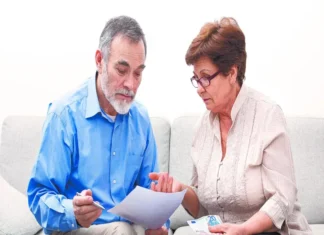 Pensiones en América Latina bajo presión por menor cotización Imagen que ilustra pensiones informalidad edad en contexto latinoamericano