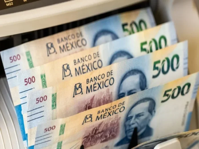 Gráfica del peso mexicano al alza tras la semana de caída Gráfica que muestra el movimiento del peso mexicano el viernes