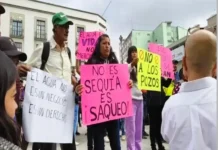 A garrote limpio Manifestantes exigen cierre del pozo agrícola por escasez de agua