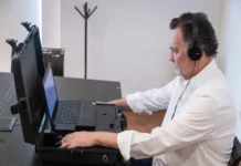 Mauricio Kuri gobernador de Querétaro se somete a prueba de polígrafo Mauricio Kuri realizando la prueba de polígrafo en Querétaro