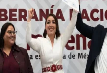 Monreal exige a Bugarín renunciar ciudadanía y postularse en Nayarit Ricardo Monreal exige a Jasmine Bugarín renunciar ciudadanía para postularse en Nayarit