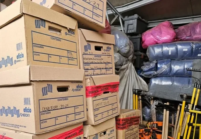 Imagen de la bodega ordenada de la FGR Foto que muestra la bodega sin restos humanos según la FGR