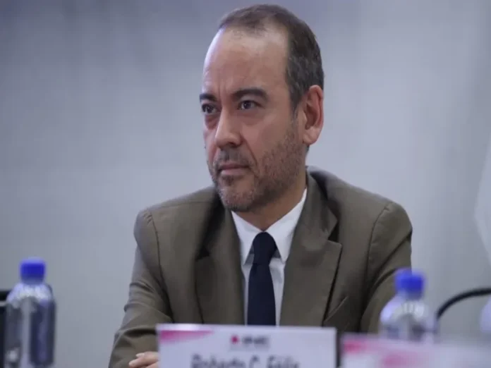 Roberto Carlos Félix como nuevo encargado de la Secretaría Ejecutiva del INE Roberto Carlos Félix como encargado de la Secretaría Ejecutiva del INE