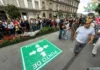 Simulacro Nacional: ciuadanía y autoridades participaron en el ejercicio cívico a 41 años del 85 y a nueve de 2017 Imagen del simulacro sismo con brigadistas y ciudadanos