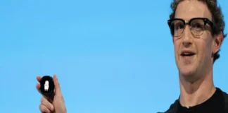 Zuckerberg se opone a los llamados a regulara la IA y en ocasiones clave le dice «superinteligencia» Imagen de Zuckerberg hablando sobre superinteligencia IA en Meta Connect
