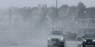 Tormenta en el noreste de EE.UU deja al menos un muerto y más de 100 mil usuarios sin suministro eléctrico Imagen de la tormenta noreste EE.UU afectando la región