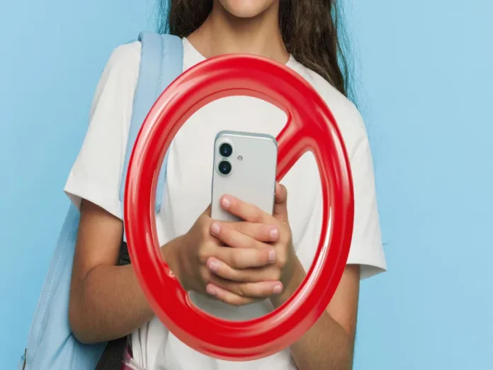 Prohibición del uso de celulares en escuelas primarias y secundarias Imagen que muestra la medida de uso de celulares en escuelas mexicanas