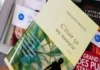 Jurado del premio Goncourt se debate tras acusaciones de que uno de los nominados habría usado IA Imagen que ilustra el debate sobre el uso de IA en la literatura