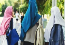 Entra en vigor la prohibición del velo islámico en escuelas de Austria para todas las menores de 14 años Imagen que muestra la prohibición del velo islámico en Austria