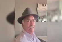 Murió en Chihuahua Armando Otto Gaytán, ex guerrillero y fundador del MAR Imagen de Armando Otto Gaytán en una protesta