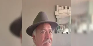 Murió en Chihuahua Armando Otto Gaytán, ex guerrillero y fundador del MAR Imagen de Armando Otto Gaytán en una protesta