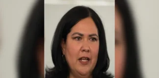 Arrestan en garita de Calexico a Alejandra León, ex senadora del PT Imagen del arresto de Alejandra León en la garita de Calexico