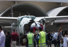 Aterriza de emergencia avión ejecutivo en el Aeropuerto de Toluca por falla eléctrica Imagen del aterrizaje de emergencia del avión ejecutivo en Toluca