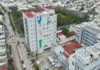 Investigan colapso de plafón en el Hospital de Oncología del IMSS en Veracruz Imagen del colapso plafón hospital en Veracruz mostrando el techo dañado