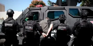 Detienen en Zapopan a «Compa Mike», estadounidense buscado por homicidio y narcotráfico en California Imagen del operativo que detuvo a Compa Mike detenido en Zapopan