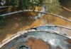 Nahle admite que fallas en barreras de contención causaron derrame de diésel en el río Chacalapa Imagen del derrame de diésel en el río Chacalapa
