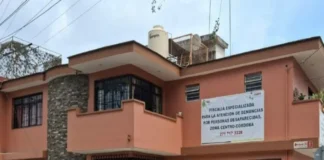 Madres buscadoras toman la fiscalía ante el aumento de desapariciones, a unas horas de la visita de Sheinbaum a Veracruz Manifestación de Madres Luna contra la falta de búsqueda de desapariciones Veracruz