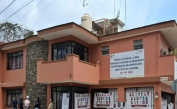 Madres buscadoras toman la fiscalía ante el aumento de desapariciones, a unas horas de la visita de Sheinbaum a Veracruz Manifestación de Madres Luna contra la falta de búsqueda de desapariciones Veracruz