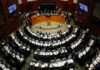 Senado declara constitucionalidad de reforma para prohibir doble nacionalidad a presidentes y gobernadores Sesión del Senado sobre la reforma que prohíbe doble nacionalidad