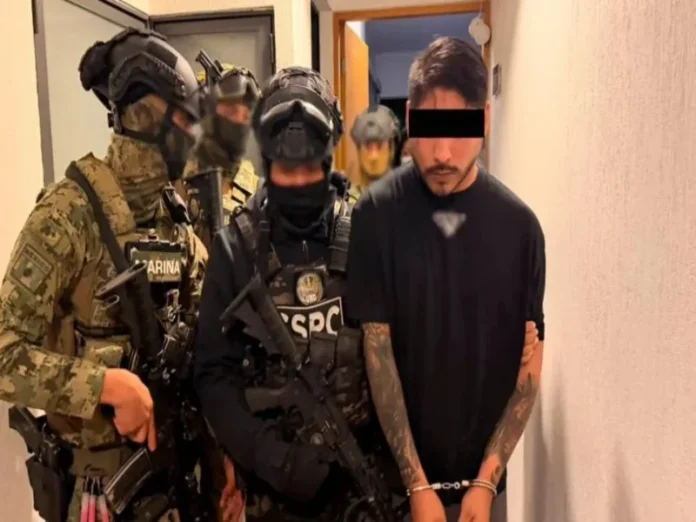 Imagen de la detención de El Cromo durante la operación policial en Oaxaca