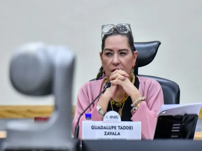 Reunión de diputados para la elección fast track del presidente del INE Imagen relacionada con elección fast track del INE