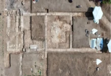 Hallazgo arqueológico: identifican vestigios de la escuela donde Aristóteles educó a Alejandro Magno Imagen de la escuela de Aristóteles descubierta en Mieza