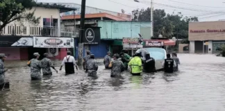 Realizan evacuación preventiva ante riesgo de desbordamiento del río Uxpanapa Imagen que muestra la evacuación preventiva por el riesgo del río Uxpanapa