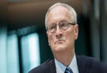 Detienen al exjefe de Inteligencia de Alemania por sospecha de espionaje Detención del exjefe del BND por espionaje internacional