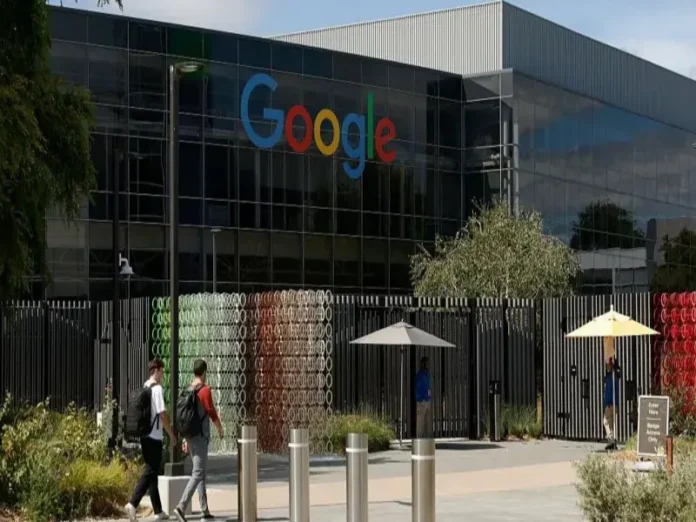 Empleados de Google protestan contra IA militar Imagen que muestra a empleados de Google protestando contra la IA militar
