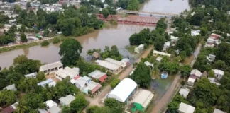 Comunidades de José Azueta, se inundan tras crecida del río Tesechoacán Imagen de inundaciones río Tesechoacán afectando viviendas