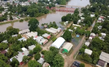 Comunidades de José Azueta, se inundan tras crecida del río Tesechoacán Imagen de inundaciones río Tesechoacán afectando viviendas