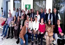 Jubilados de CFE en Veracruz exigen pago de laudo tras 11 años de litigio Manifestación de jubilados CFE exigiendo el pago del laudo en Veracruz