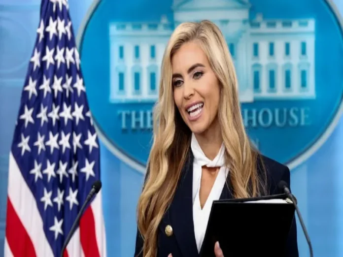 Katie Zacharia como portavoz de la Casa Blanca Katie Zacharia portavoz en la Casa Blanca tras su renuncia