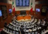 Morena aprueba en el Senado nuevo registro de terrenos, casas, edificios y locales; oposición advierte «predialazo» Imagen de la sesión del Senado aprobando la ley catastral