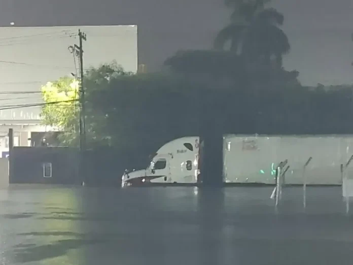 Inundación en Valle Alto por lluvias nocturnas Veracruz Imagen de viviendas inundadas por lluvias nocturnas Veracruz