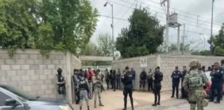 «Los Cuates» enfrentan hasta 60 años de prisión tras ataque en secundaria de Torreón; van a proceso Imagen del ataque cometido por Los Cuates en la secundaria de Torreón